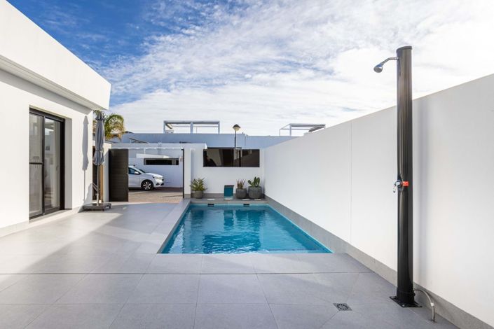 Image No.30-3 Bed Villa for sale