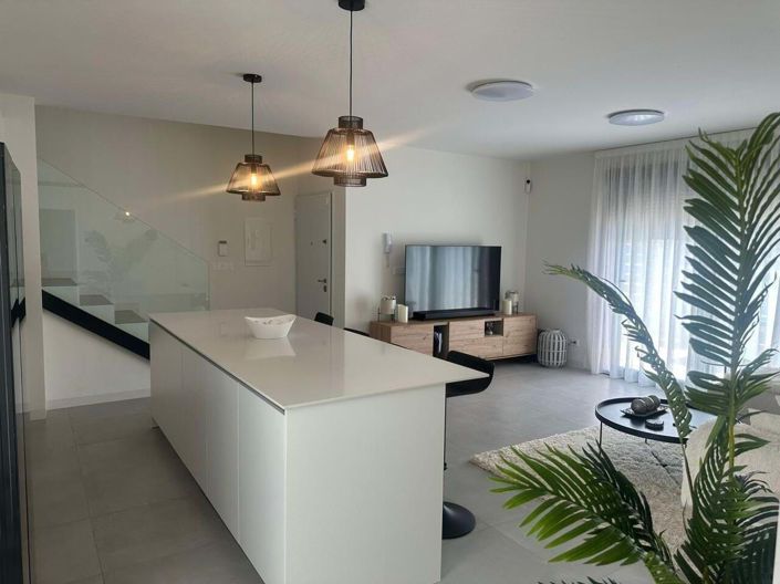 Image No.15-3 Bed Villa for sale