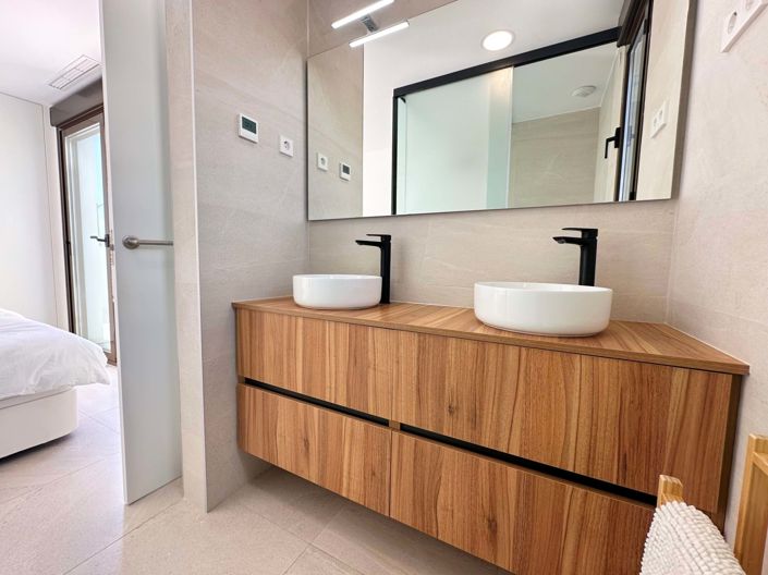 Image No.35-3 Bed Villa for sale