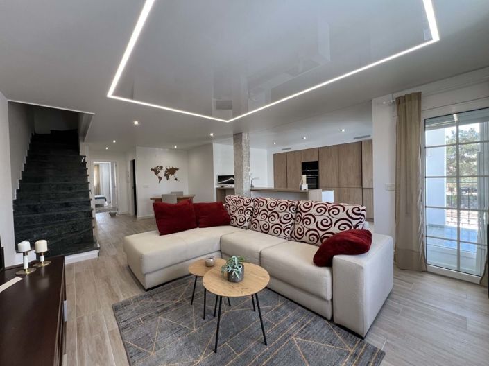 Image No.14-6 Bed Villa for sale