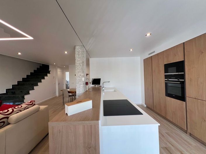 Image No.17-6 Bed Villa for sale