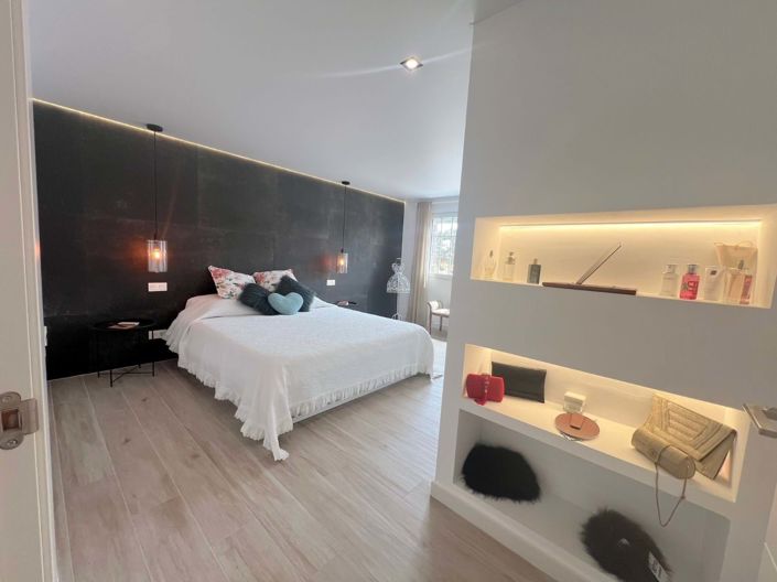 Image No.19-6 Bed Villa for sale