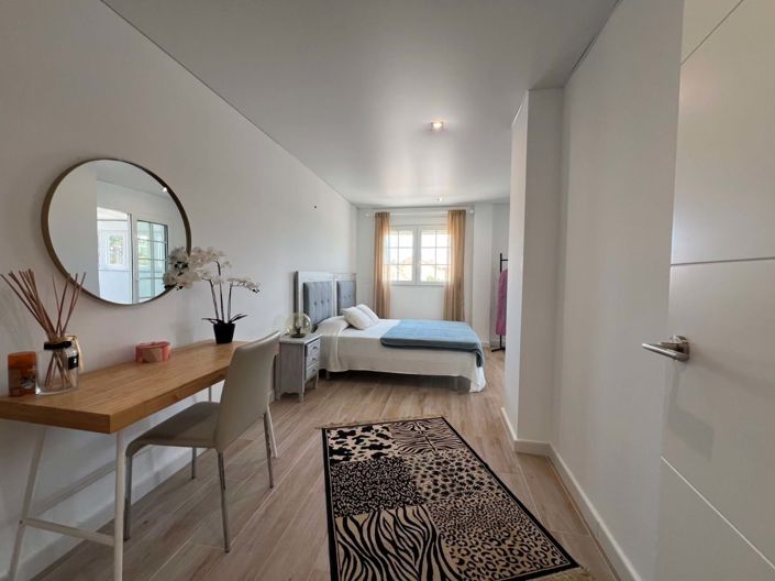 Image No.25-6 Bed Villa for sale