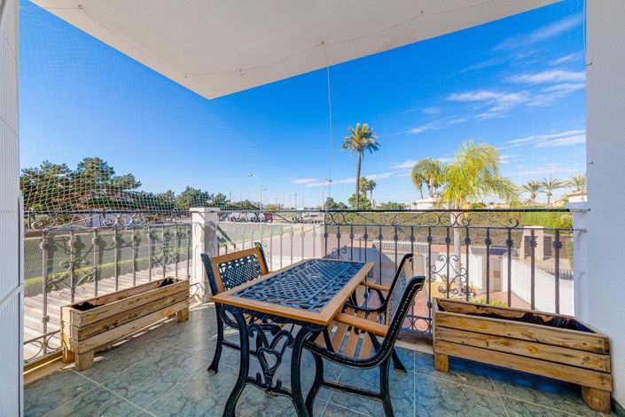 Image No.35-6 Bed Villa for sale