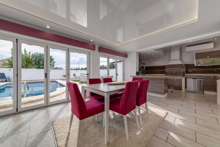 Image No.6-6 Bed Villa for sale