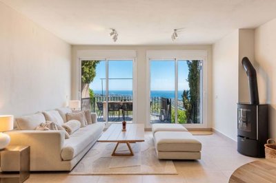 1447-662532-78d1f4f8b6655591b02d22fabb36a692d