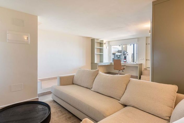 Image No.39-2 Bed Townhouse for sale