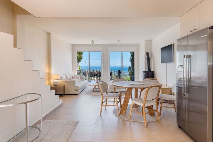 Image No.6-2 Bed Townhouse for sale