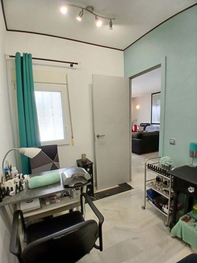 Image No.20-3 Bed Apartment for sale