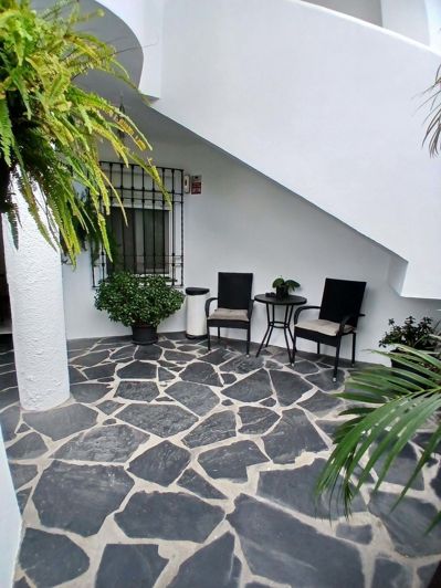 Image No.21-3 Bed Apartment for sale