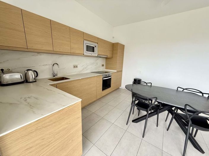 Image No.8-3 Bed Apartment for sale