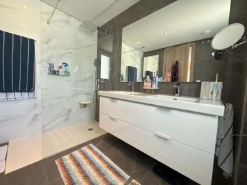 1447-662533-78d1f4f8b6655591b02d22fabb36a692d