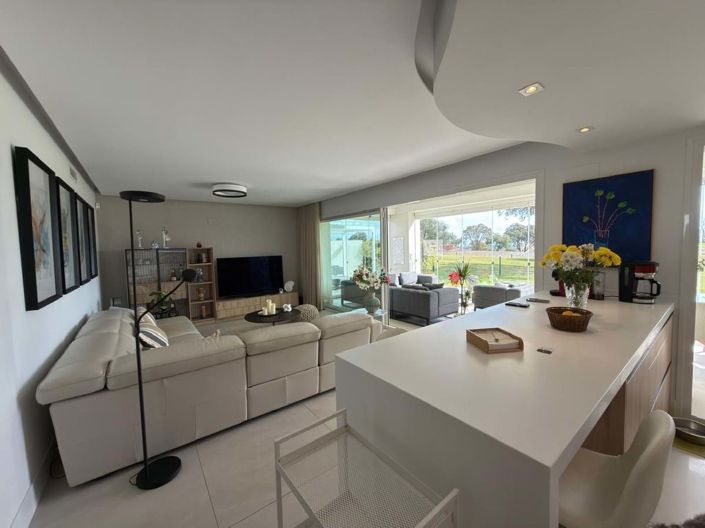 Image No.22-3 Bed Apartment for sale