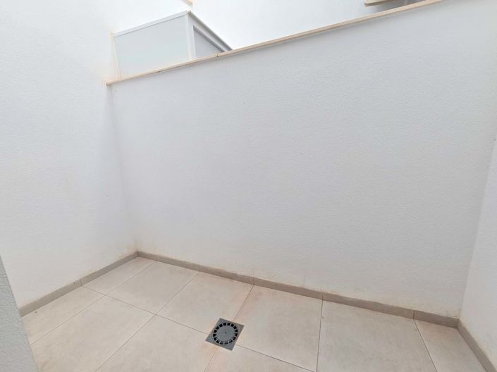 Image No.22-2 Bed Apartment for sale