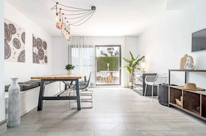 Image No.5-3 Bed Townhouse for sale