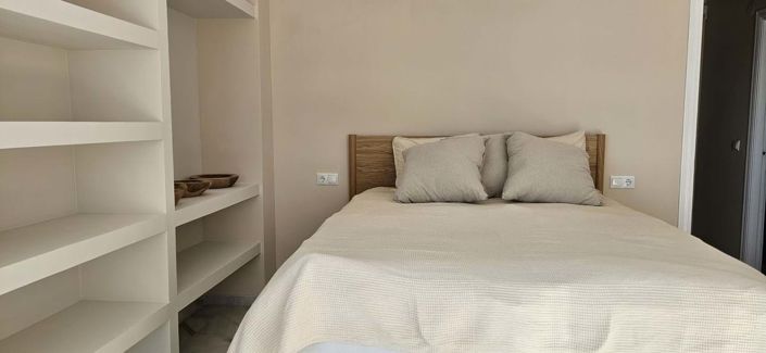 Image No.21-2 Bed Townhouse for sale