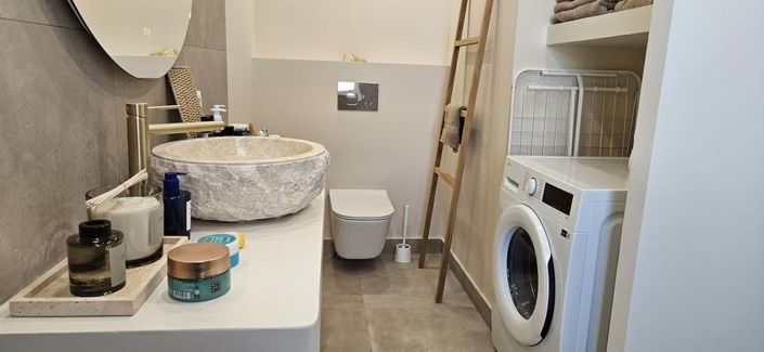 Image No.27-2 Bed Townhouse for sale