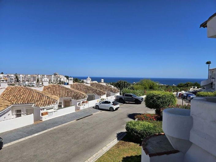 Image No.32-2 Bed Townhouse for sale