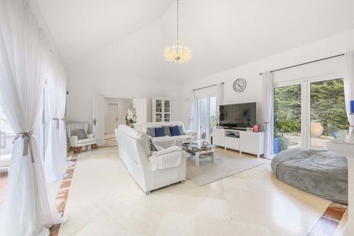 Image No.11-4 Bed Villa for sale