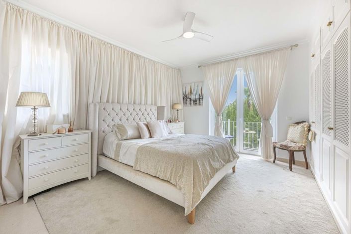 Image No.2-4 Bed Villa for sale