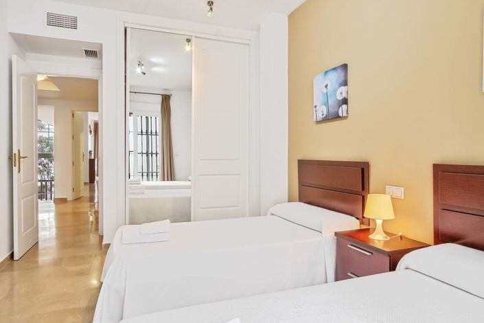 Image No.13-3 Bed Townhouse for sale