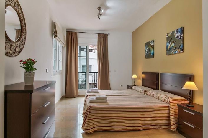 Image No.18-3 Bed Townhouse for sale