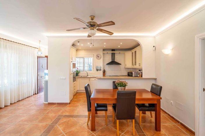 Image No.34-4 Bed Villa for sale