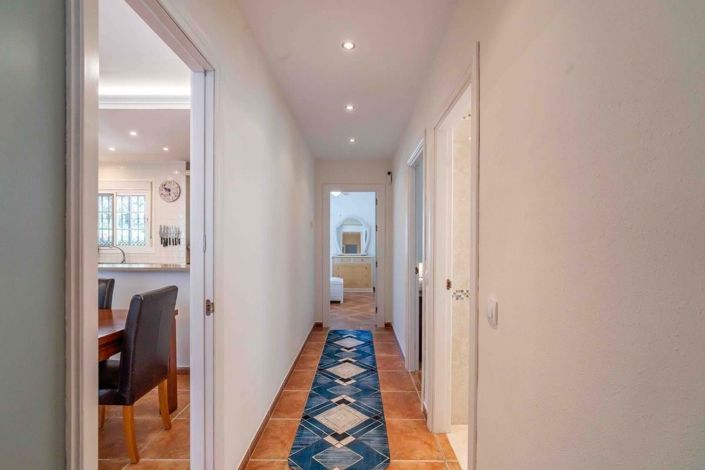 Image No.48-4 Bed Villa for sale