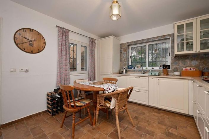 Image No.5-4 Bed Villa for sale