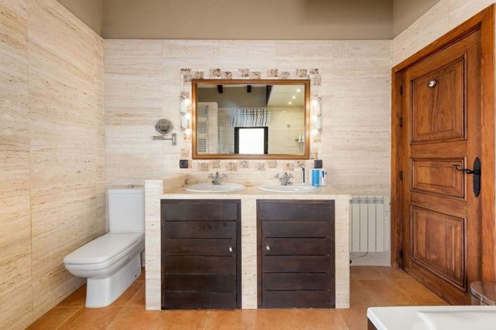 Image No.16-4 Bed Villa for sale