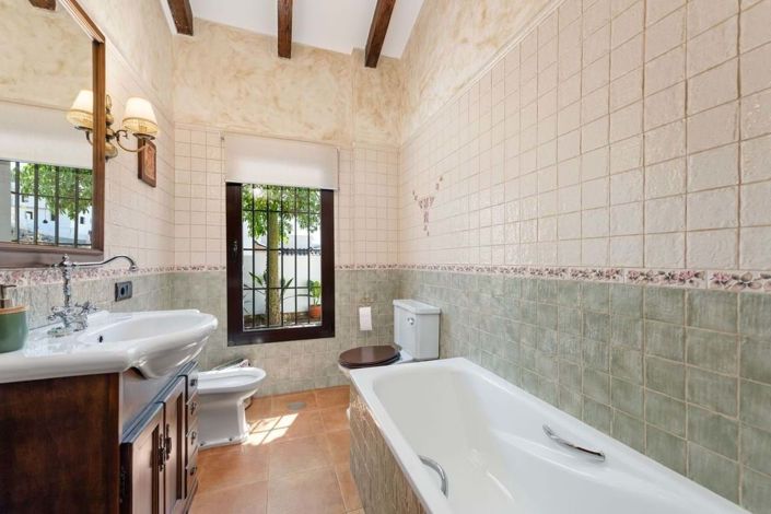 Image No.19-4 Bed Villa for sale