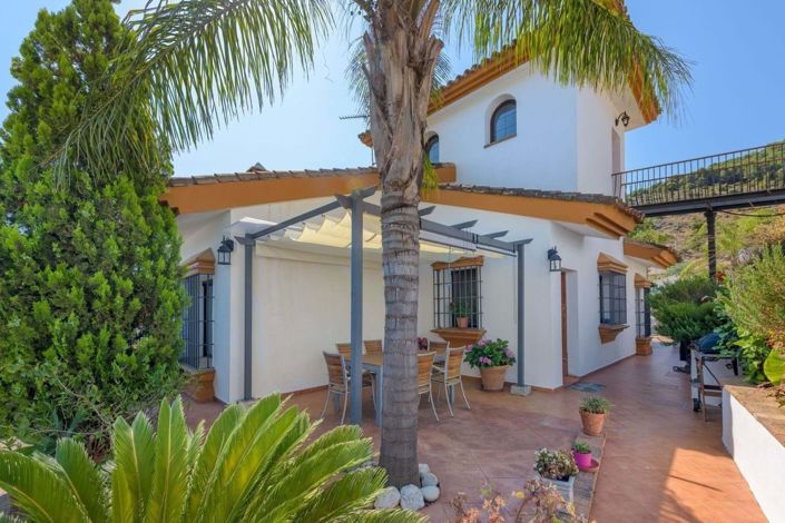 Image No.2-4 Bed Villa for sale