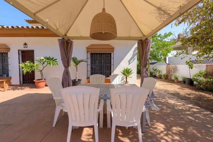 Image No.4-4 Bed Villa for sale