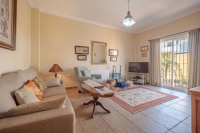 1447-662994-78d1f4f8b6655591b02d22fabb36a692d