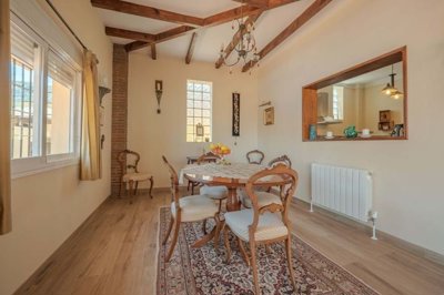 1447-662994-78d1f4f8b6655591b02d22fabb36a692d