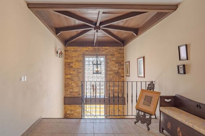 Image No.20-5 Bed Villa for sale