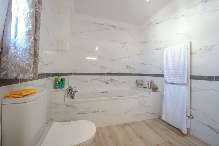 Image No.33-5 Bed Villa for sale