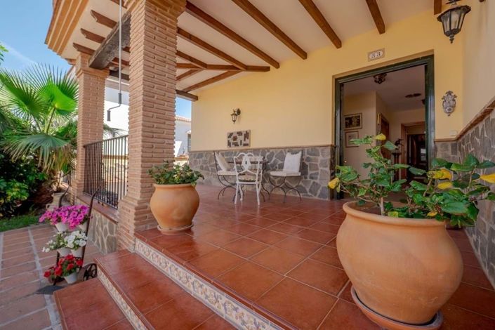 Image No.8-5 Bed Villa for sale