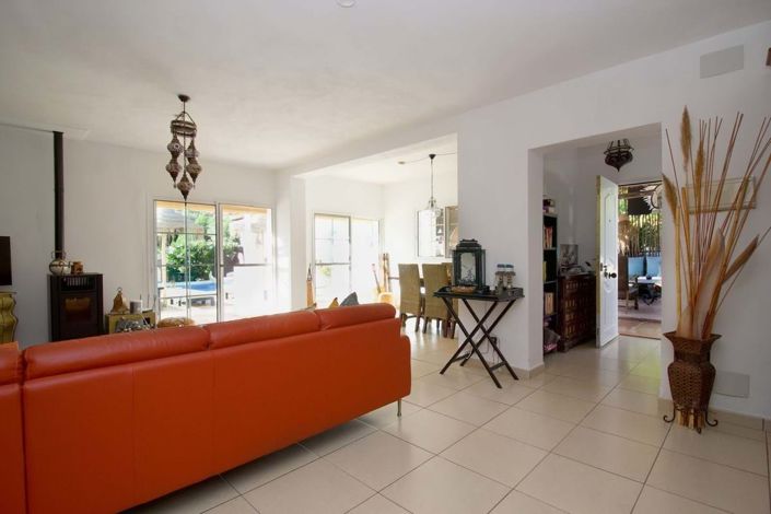 Image No.23-4 Bed Villa for sale