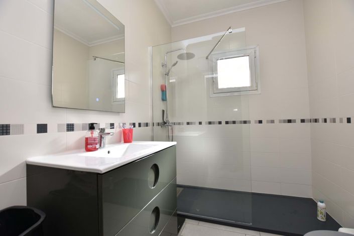 Image No.21-2 Bed Villa for sale