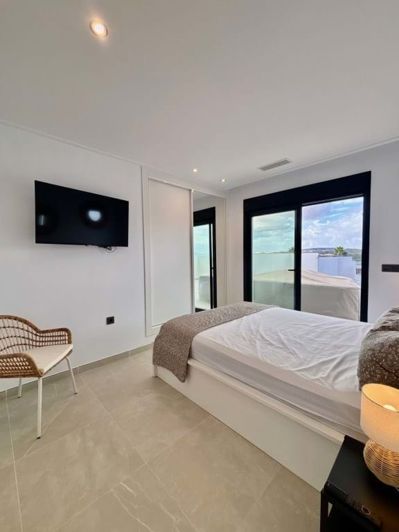 Image No.11-2 Bed Villa for sale