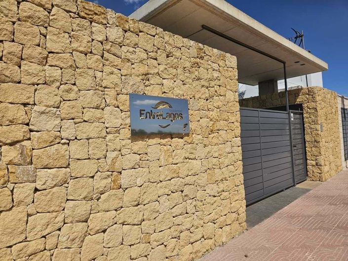 Image No.28-3 Bed Villa for sale