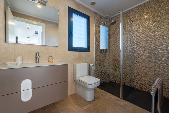 Image No.9-3 Bed Villa for sale