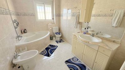 1447-663115-78d1f4f8b6655591b02d22fabb36a692d