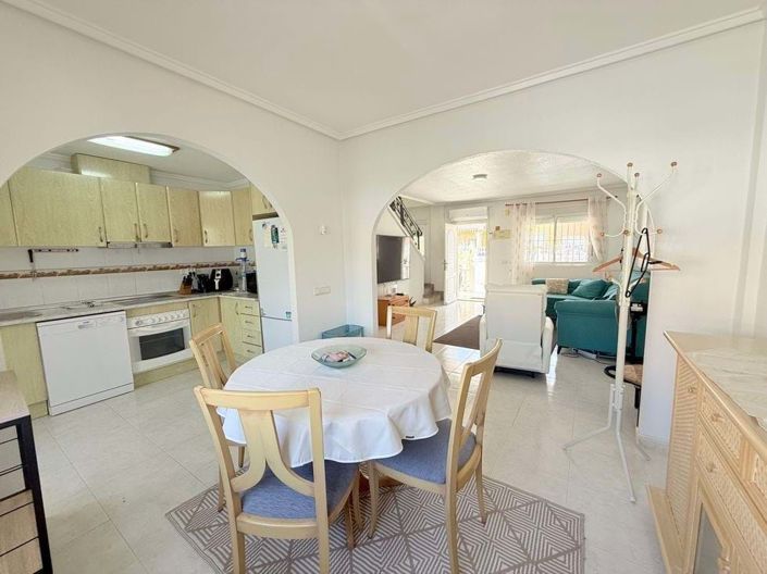 Image No.6-2 Bed Townhouse for sale