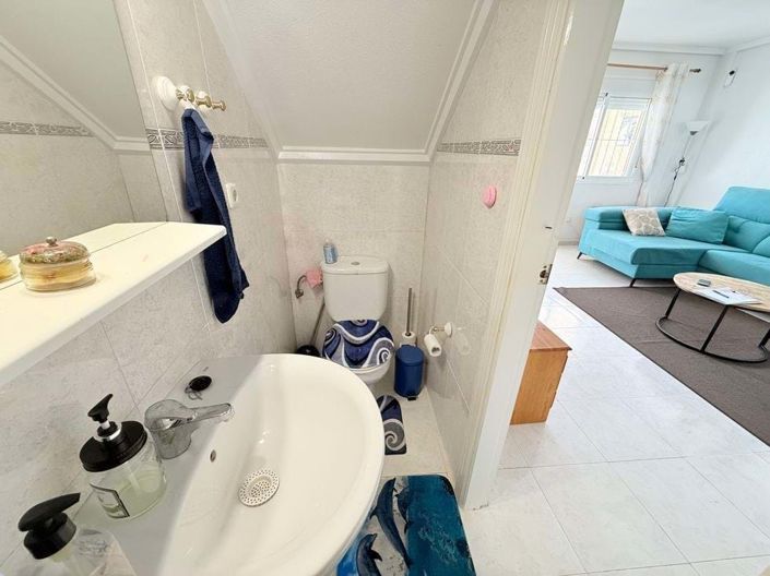 Image No.9-2 Bed Townhouse for sale