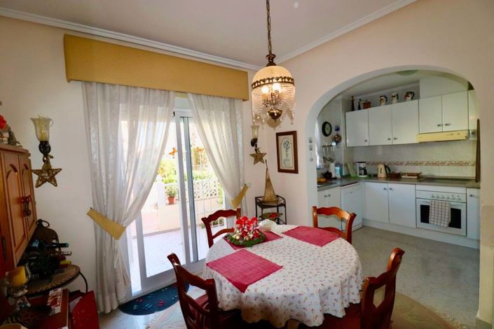 Image No.11-3 Bed Townhouse for sale