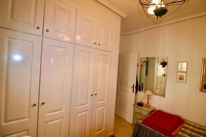 Image No.20-3 Bed Townhouse for sale