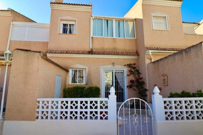 Image No.22-3 Bed Townhouse for sale