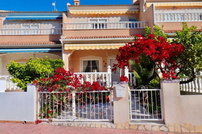 Image No.4-3 Bed Townhouse for sale